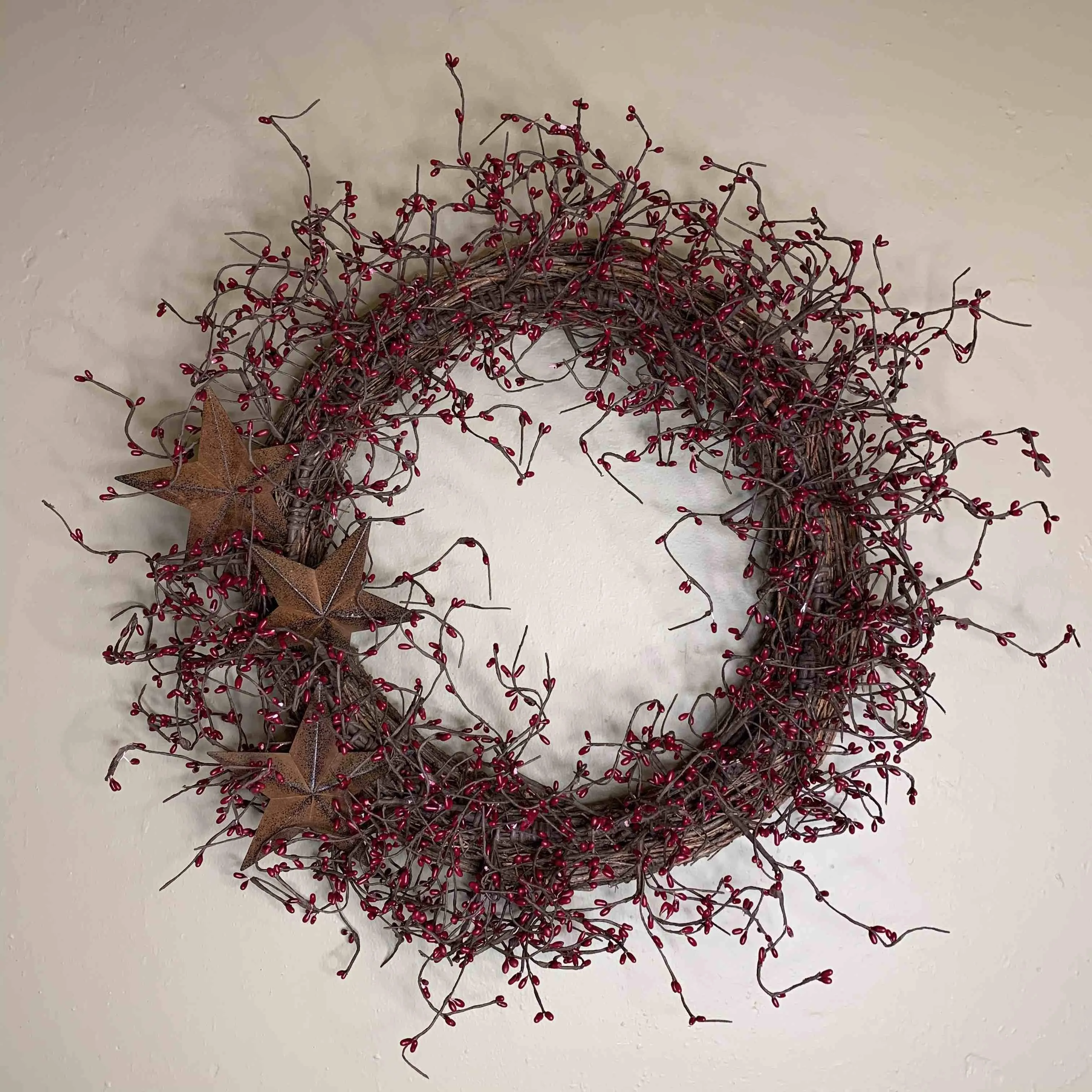 20" Grapevine Wreath with 5" Stars
