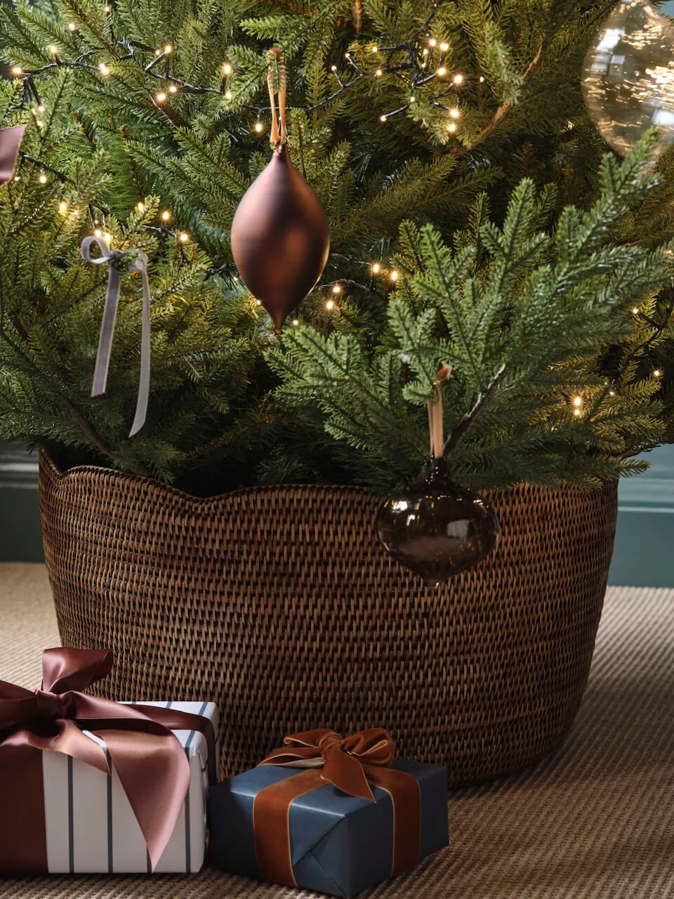 7ft Norway Spruce Artificial Christmas Tree