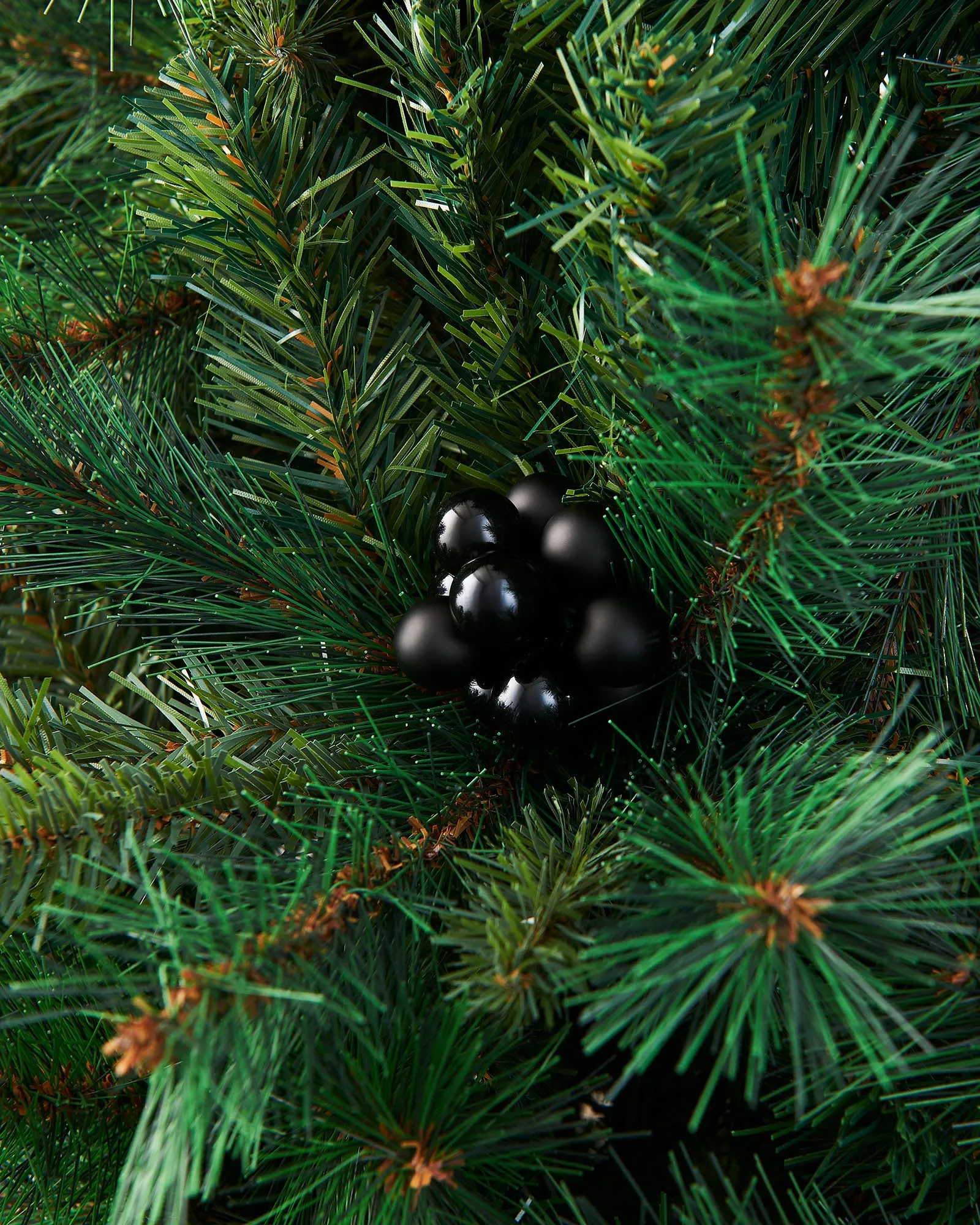 Black Glass Berry Cluster Baubles, 10 pack