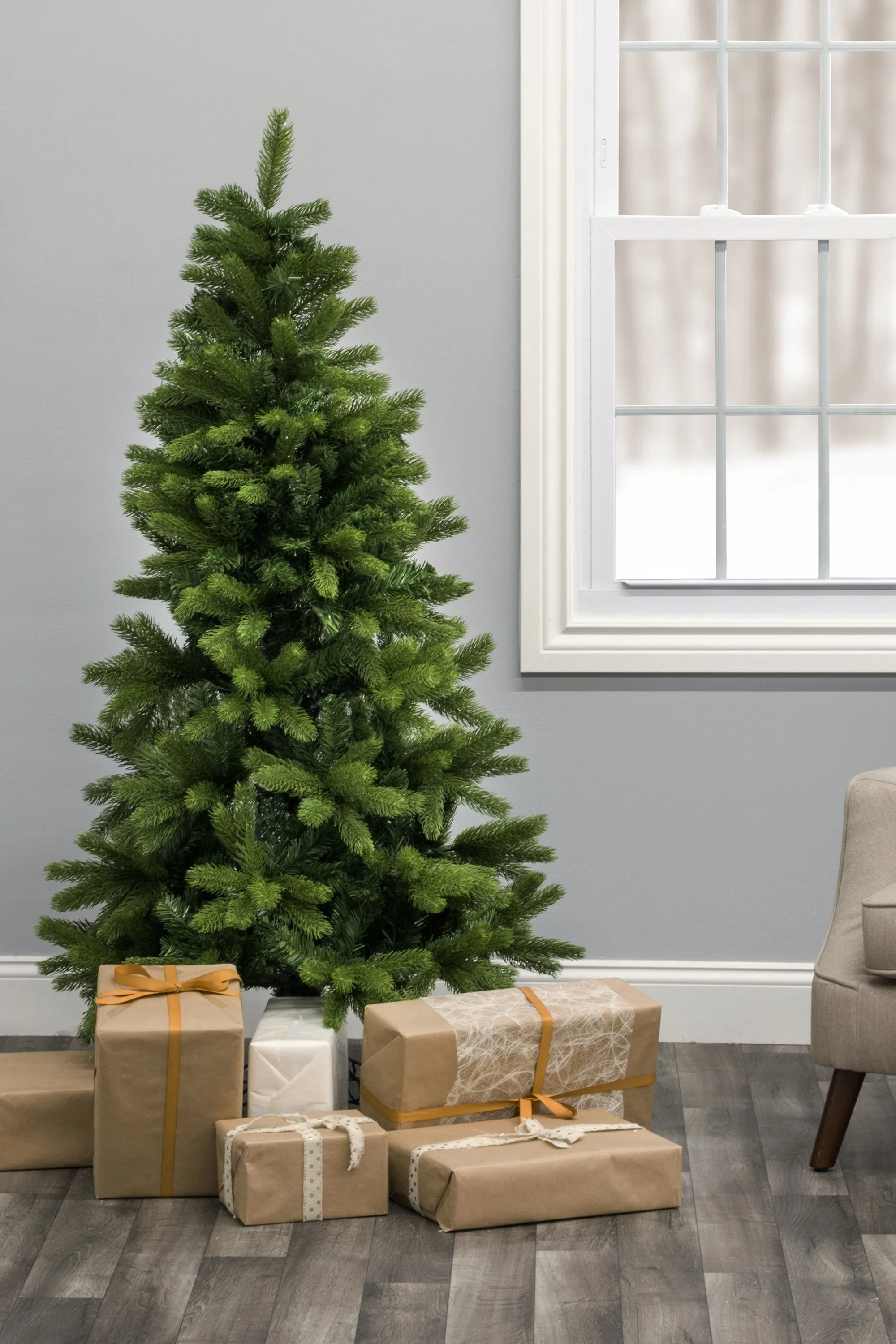 OPEN BOX - 6' Noble Fir Full Christmas Tree