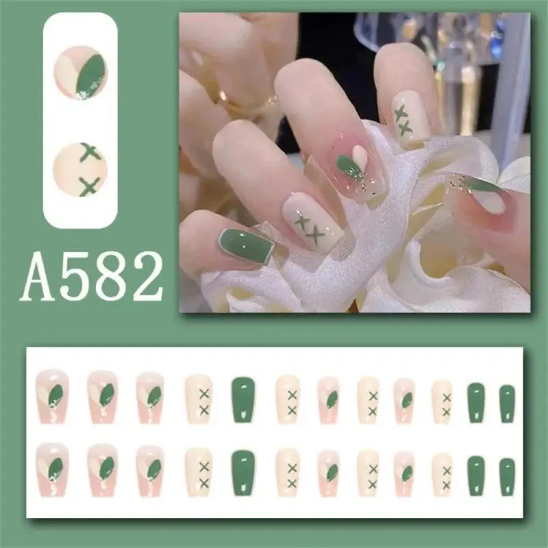 Wjczt Box New Christmas Elk Snowflake Fake Nails Artificial Short Round Press on Acrylic Nails Tips Coffin Nail with Glue